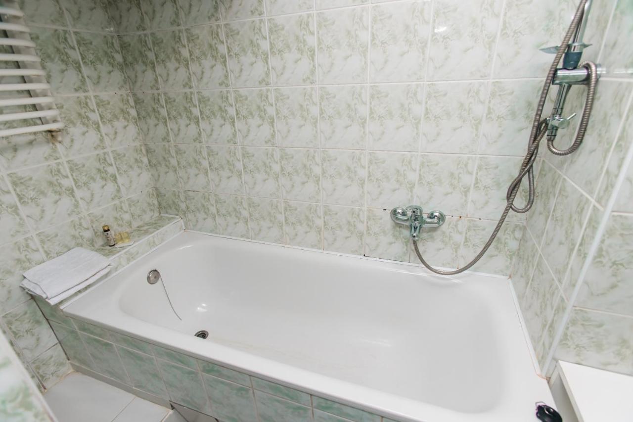 Mary Appartement Lviv Buitenkant foto