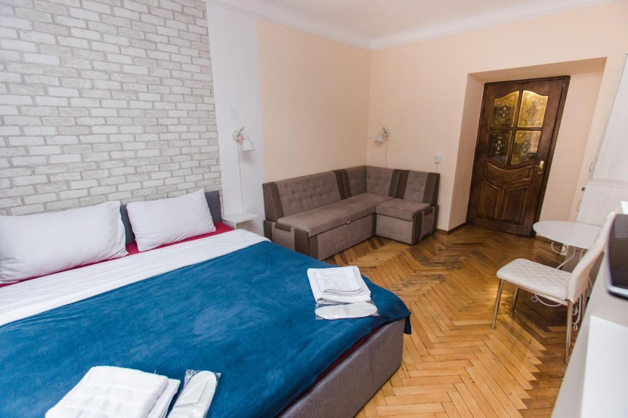 Mary Appartement Lviv Buitenkant foto