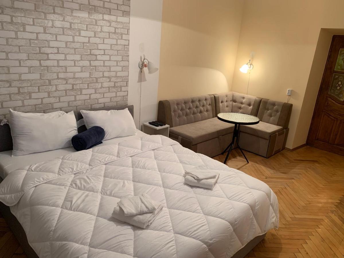 Mary Appartement Lviv Buitenkant foto